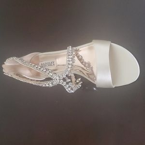 New 9.5 Satin embellished Badgley Mischka sandals